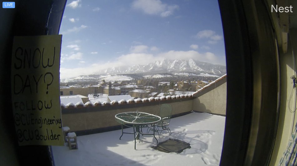 CUBoulder's tweet photo. Flatirons are really showing off this morning ❄️💛🖤
Catch a glimpse from wherever you are via the livestream ➡️ https://t.co/EBAZGhwwrB
🗣️Tell us: Where are you watching from? ⤵️
#COwx || #ViewsFromCU || #CUBoulder https://t.co/DF0ulbMAYZ