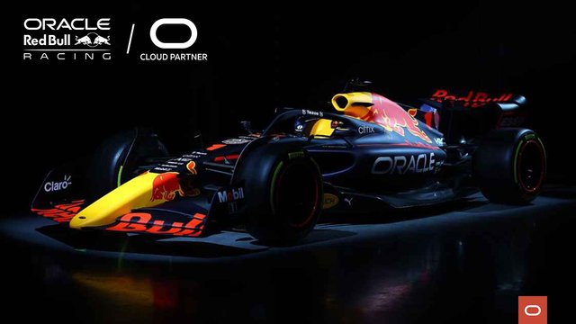 💥 Découvrez comment <a href="/redbullracing/">Oracle Red Bull Racing</a> va utiliser de façon accrue notre #Cloud, le #MachineLearning &amp; l'#IA pour optimiser ses stratégies de course. 🏎 #F1 #Data bit.ly/3Ih5PDh