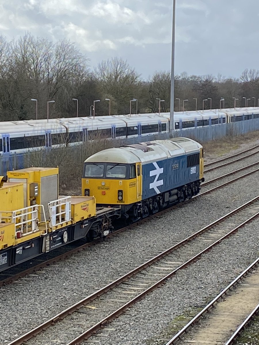 loypass_SCCar's tweet photo. 🚄 All first four 69s copped at once. Seeing these reborn beasts in the flesh at #Tonbridge West Yard, I call these a real sympathetic conversion. Upgraded workhorses, and still 56s all over. #spotting #class69 @GBRailfreight #ProgressRail #railfreight #thrash #BritishRail https://t.co/CoiXpwrWcq