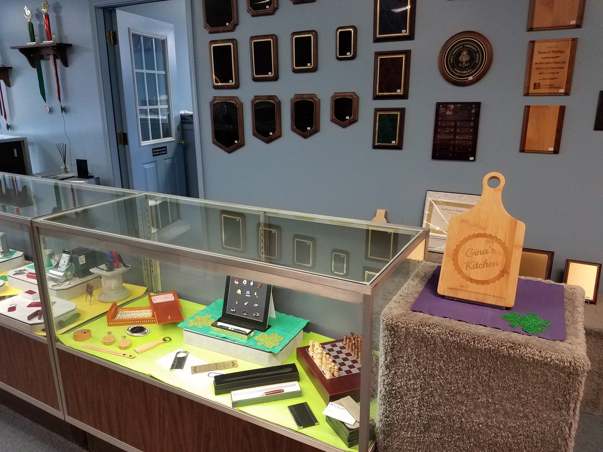 BullocksEngrave's tweet photo. A glimpse of the shop. #BullocksEngraving https://t.co/4AdLxXd764