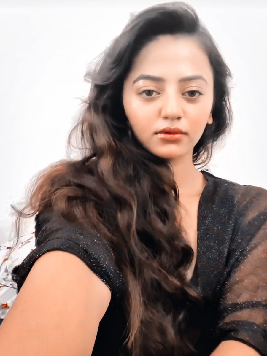 💥🖤💥

Waiting for the pics !!! <a href="/OfficialHelly7/">HELLY</a> ❤

#HellyShah