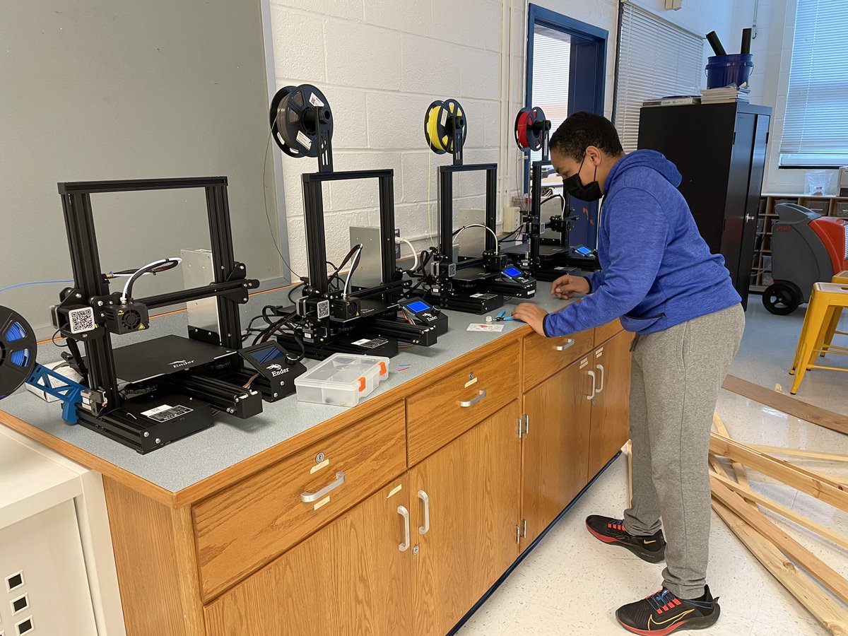 KJMS Makerspace tweet media