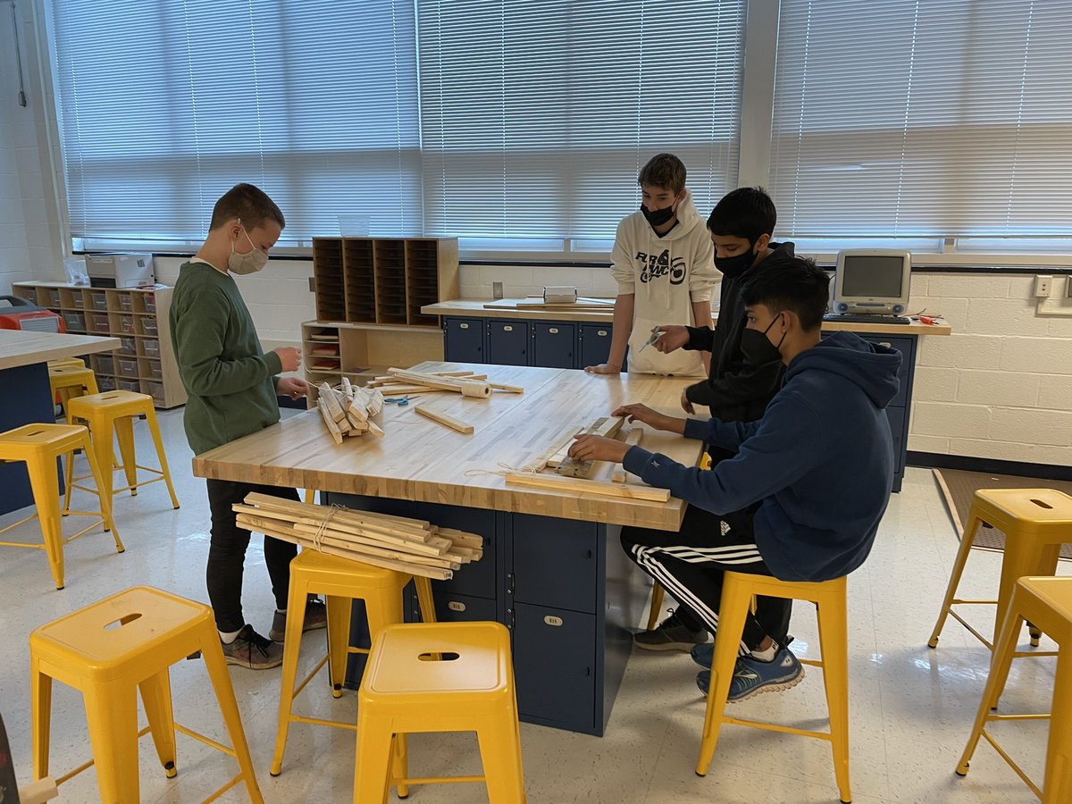 KJMS Makerspace tweet media