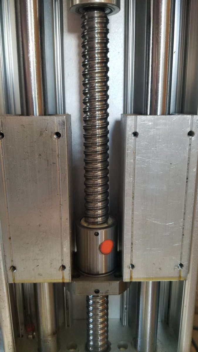 gmonkey0300040's tweet image. 組木細工模様の木工作成。
Z軸の動作不良のため、途中で中断、無念。
ボールねじに原因がありそう。
自分でメンテナンス・修理し始めると、知らないことが多すぎて時間が飛んでいく。
CNC沼にハマった。

#木工 #weeklyoutput