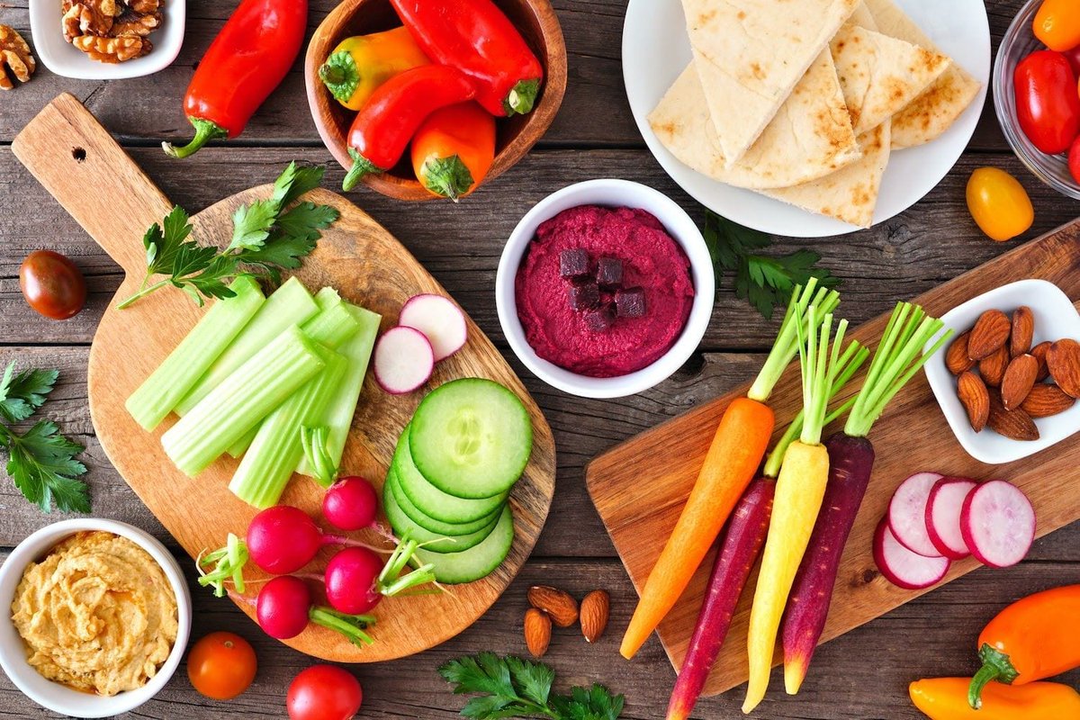 WellHumans's tweet photo. The low FODMAP is a diet based on science. It’s been shown in many studies to reduce gut symptoms like bloating, pain and is helpful for IBS and SIBO. FODMAP stands for Fermentable Oligosaccharides, Disaccharides,… https://t.co/QBJxthN00t #WellHumans #GutHealth #NutritionCoach https://t.co/HCnGBptpP6