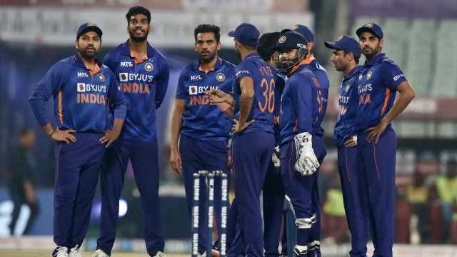 UpdateDisaster's tweet photo. .@ImRo45 recently named 3 players whom the management looks upon as potential captains to lead the team in the near future

@BCCI | #RohitSharma𓃟 #TeamIndia #CricketTwitter https://t.co/wk5JuJKvbx