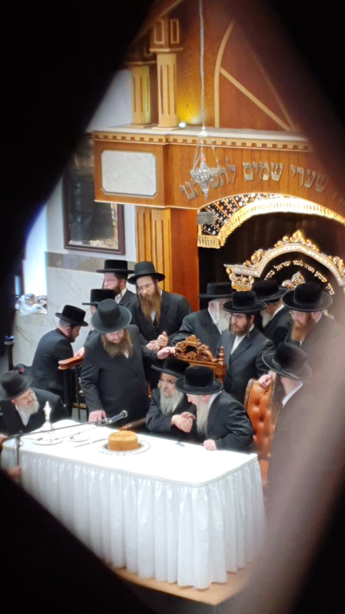 SatmarMCR's tweet photo. קבלת פנים עם ילדי ת"ת https://t.co/UnAPVK6ynR