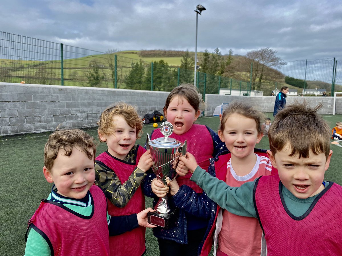 BmoCoaching's tweet photo. FEBRUARY SOCCER SCHOOLSβ½οΈ
Day 3/5 3οΈβ£
Fantastic morning with the younger group today at @BowStreetFC
A great opportunity to try some BMO classics as well as our epic tournaments! π
World Cup Winners - Cymru π΄σ §σ ’σ ·σ ¬σ ³σ Ώπ
Player of the day - Mattias π
#bmocoaching #soccerschools https://t.co/y6VsmAEOPm