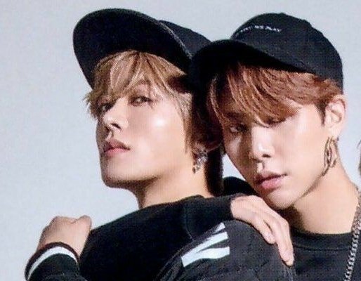 Yeokshi_Yukkuri's tweet photo. JohnYu; Category - Back Hugs😌😌

#JOHNNY             #YUTA https://t.co/3KwbhbGk0R