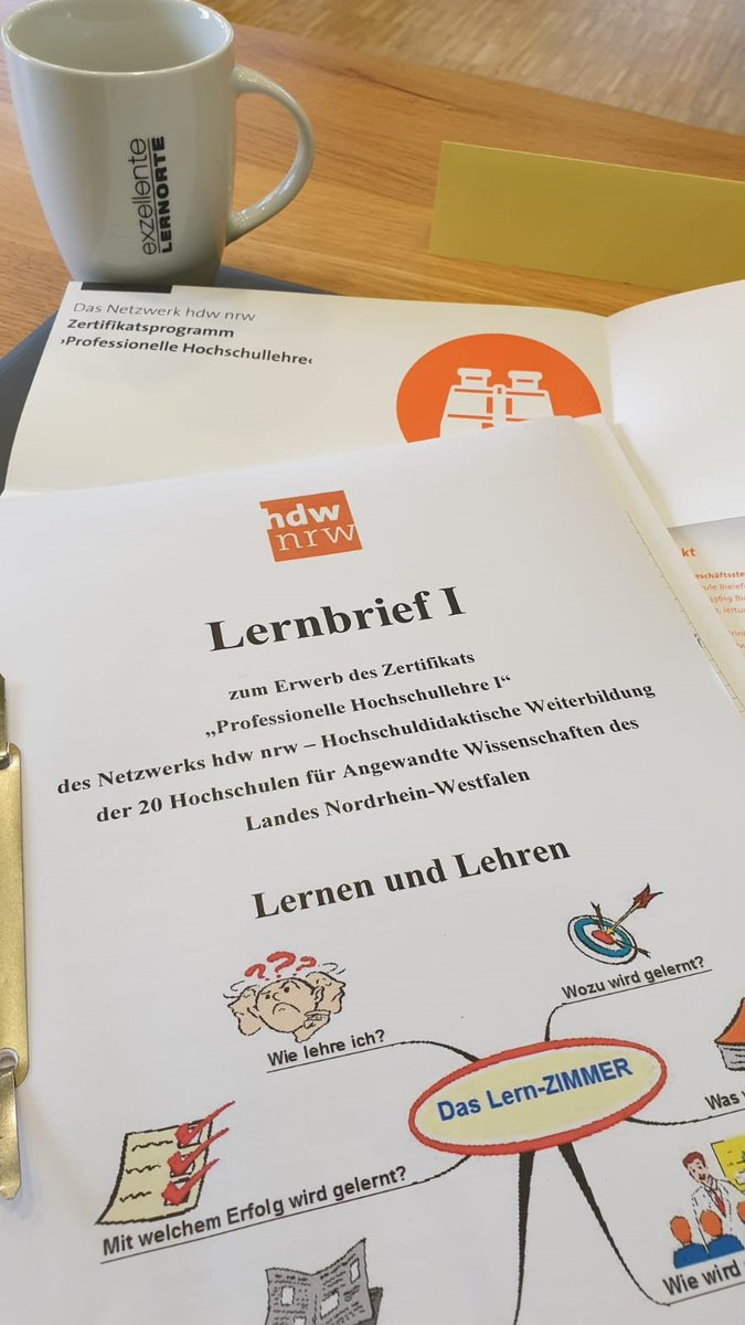 Am Montag haben Kolleginnen &amp; Kollegen aus dem ZIEL an dem eintägigen Workshop zum Zertifikatsprogramm des Netzwerks <a href="/hdw_nrw/">hdw nrw</a> in Hagen teilgenommen. 

Themen waren u.a.:
- Infos zu den Zertifikaten
- Forschungstagebuch
- Lernbriefe
u.v.m.

Vielen Dank für die tolle Organisation!