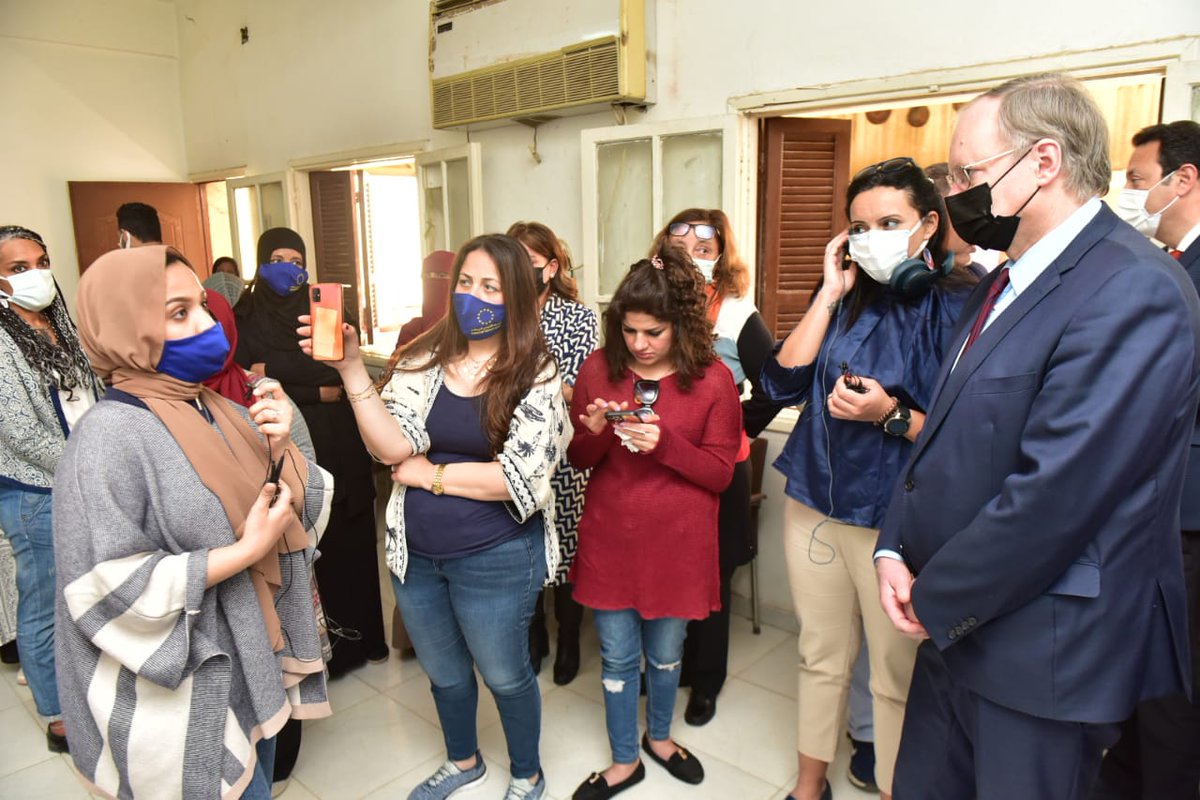 EUinEgypt's tweet photo. Great interaction with the business women of the basketry cluster in Aswan.  They make great products from palm and banana leaves.  Great example of circular and green economy. Team Europe support will help women develop new ideas and marketing opportunities. https://t.co/bD46Rwvdy8