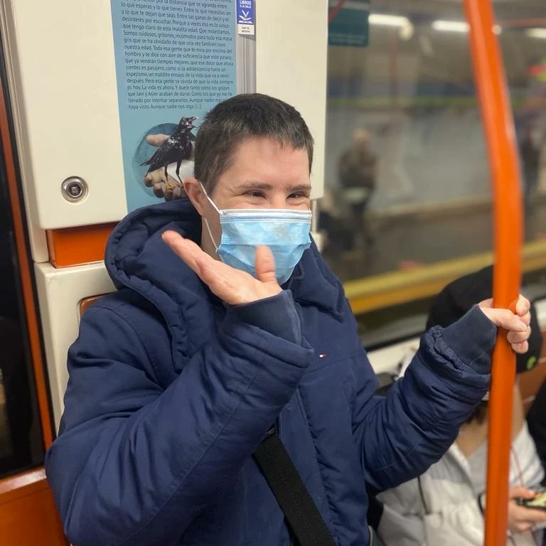 🚇 En el Taller de Vida Independiente en el Entorno hemos vuelto a <a href="/metro_madrid/">Metro de Madrid</a> y estamos muy contentos porque, por fin después de dos años, hemos retomado esta actividad en la trabajamos los desplazamientos autónomos, las conexiones y la socialización

<a href="/metro_madrid/">Metro de Madrid</a>