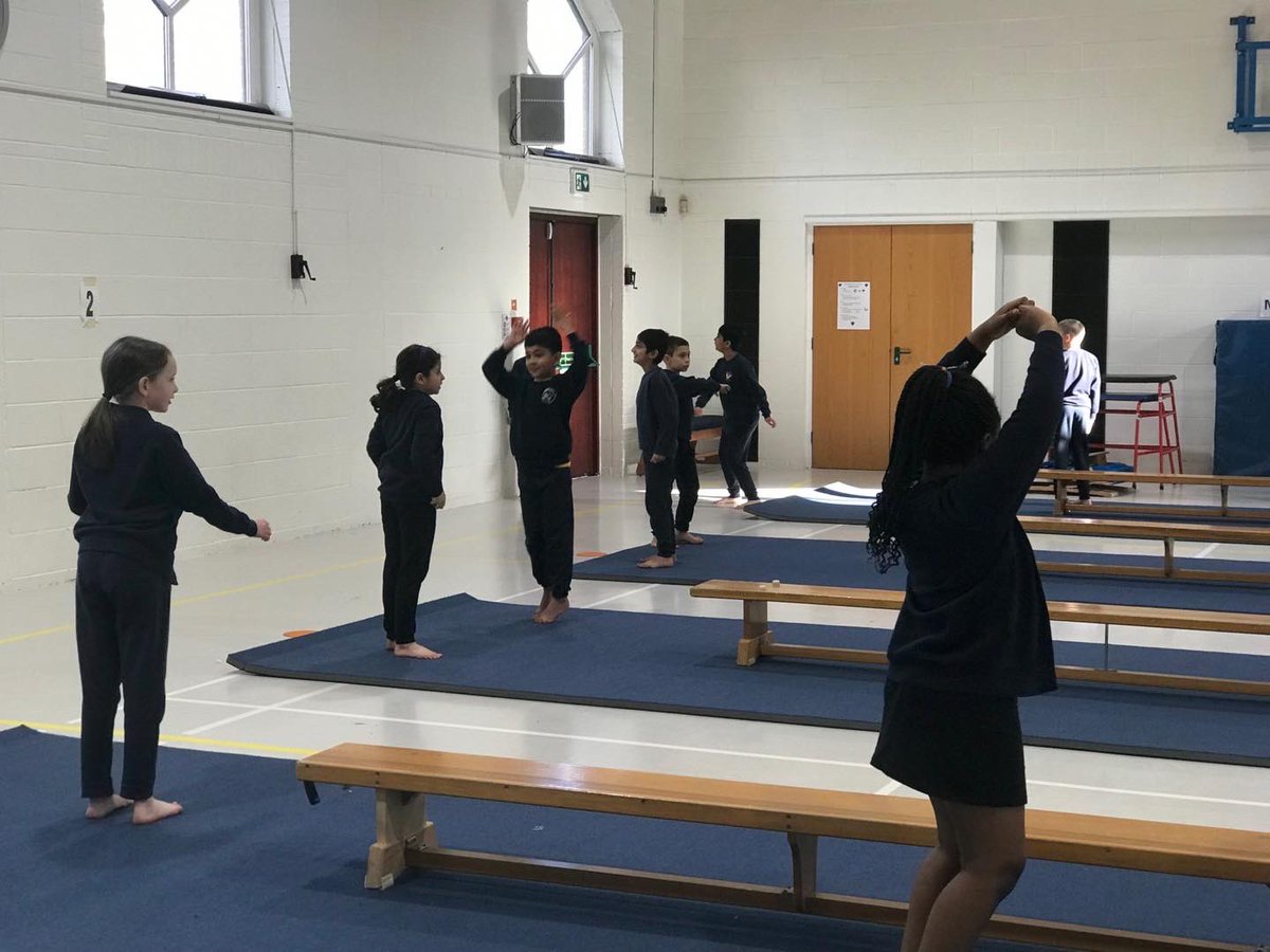 Greenfield_Sch_'s tweet photo. This morning, we welcomed back children from Sythwood Primary School once more for an exciting gymnastics session with Miss Griffiths ๐คธโโ๏ธ
#GreenfieldSchoolWoking #MoreThanJustKnowledge #MoreThanJustSport https://t.co/ccuspeXx7j
