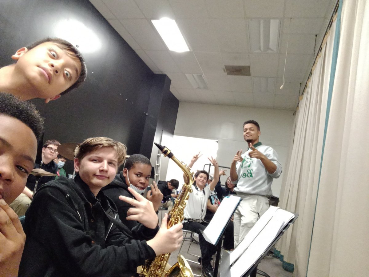 willtelegent's tweet photo. Curriculum night concert! https://t.co/vkjn4WZcp5