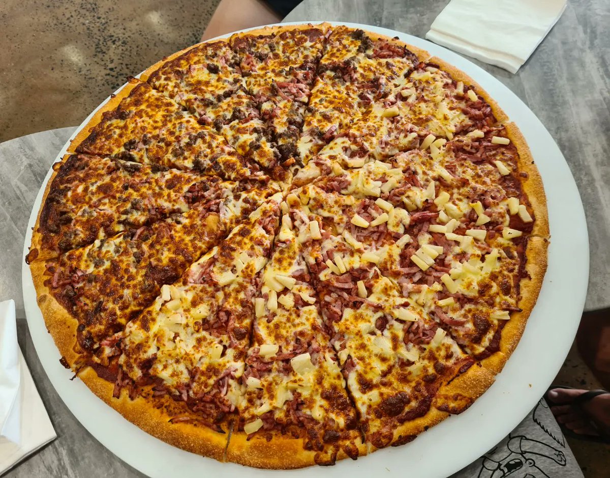 DanteRageWAR's tweet photo. 4 men, 1 metre GUARDZILLA, 13mins 42 secs. WAM BAM THANK YOU MA'AM!🤘
#guardzilla #pizzaguardians https://t.co/yP3ExTJQrM