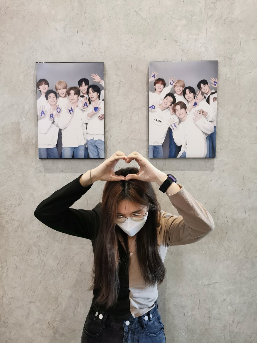 PaoNakpin's tweet photo. ดีใจที่ได้มารักอาสโทร 💜
เป็นกำลังใจให้ต้าวก้อนทั้งหก ขอให้เติบโตไปเรื่อยๆ ขอให้มีสุขภาพแข็งแรงทั้งกายทั้งใจ  ได้ทำในสิ่งที่รักที่ชอบ ขอให้ประสบความสำเร็จยิ่งๆขึ้นไป รักนะค้าบ 
#빛난6년_더빛날_6개의별_아스트로
#ASTRO_6th_Anniversary 
#ASTRO6th #อาสโทร6ขวบ https://t.co/aR2DMeXXDv