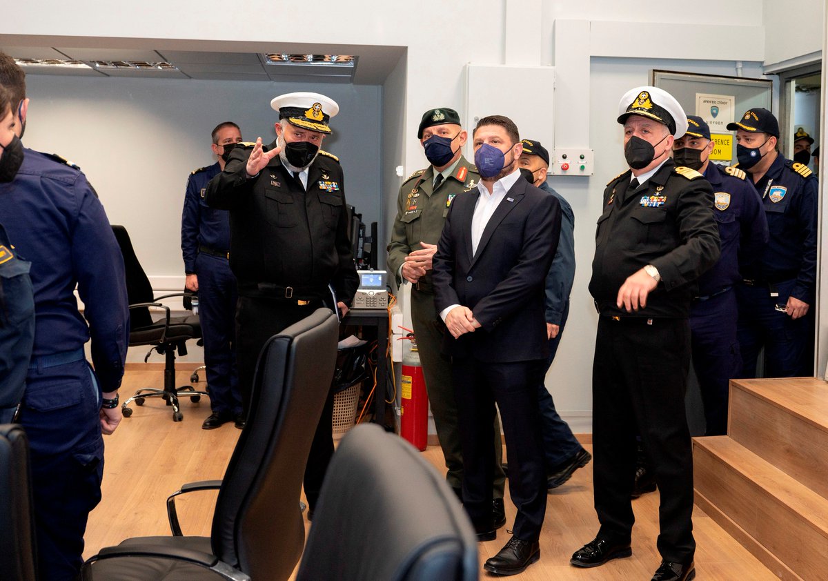 Hellenic_MOD's tweet photo. Επίσκεψη ΥΦΕΘΑ Νικόλαου Χαρδαλιά σε Στρατηγείο Διοίκησης Ανατολικής Μεσογείου και Κέντρο Επιχειρήσεων Αρχηγείου Στόλου
https://t.co/X4veFVrmuH https://t.co/1LmzWLVyCR