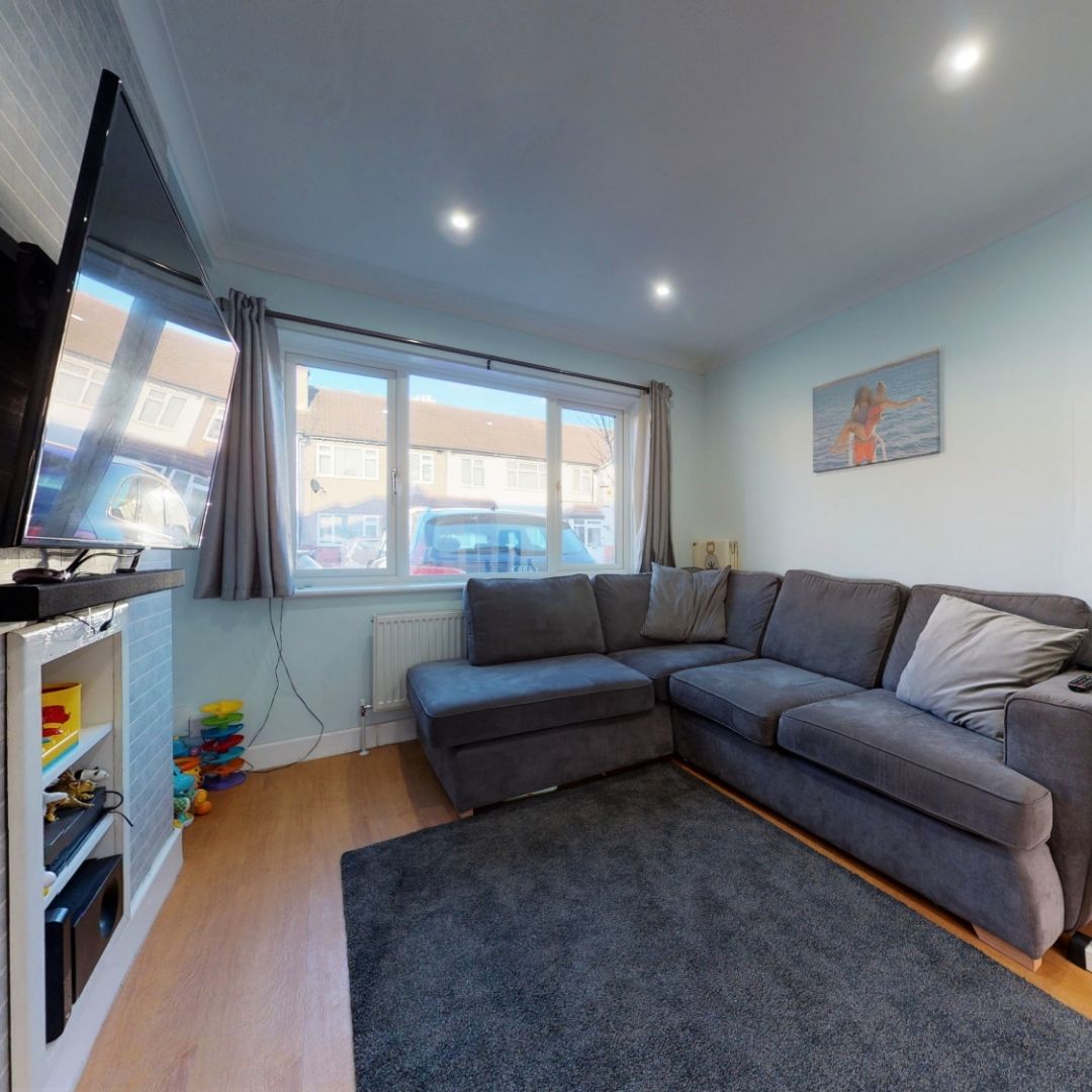 WeCanProperties's tweet photo. We Can Properties are extremely proud to present this beautifully designed three bedroom terraced house in a great location, situated in London CR0.

Contact our Sales Team for a viewing.
#wecanproperties #realestate #LondonHomes #estateagents https://t.co/rYZhNykBQP