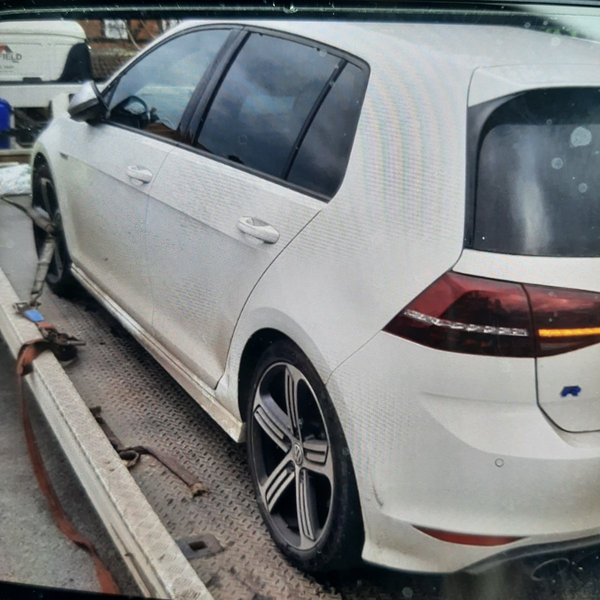 tvprp's tweet photo. Stolen vehicle recovered by officers in Colnbrook this morning. On false plates involved in burglaries across TVP, MET and Beds. Enquiries ongoing. #JOUrpproactive #P7025 https://t.co/6I2IIyykZm