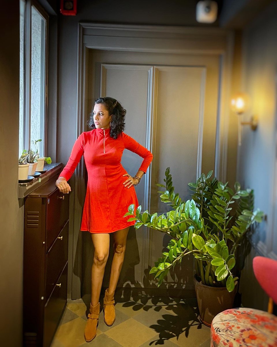 pratichee's tweet photo. When life gives you orange, just wear it. #pratichee #home #orange #bloodorange #photooftheday https://t.co/oh1mmbTZFe