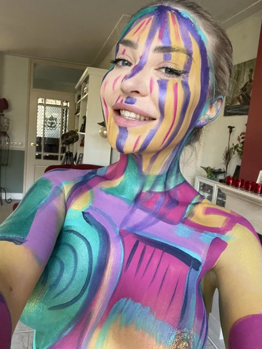 Hey Twitter 🥰🖼 https://t.co/U9f8xef7Lq