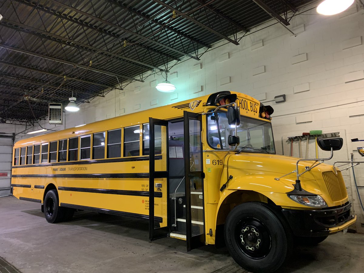 cecegainestv's tweet photo. Today is school bus driver appreciation day! It’s a chance to thank the bus driver in your life. Whether it’s bringing hot coffee to the bus stop or having your child make artwork for their driver, anything is appreciated! #SchoolBusDriverAppreciationDay  @kare11 https://t.co/mWH6Rjeo6D
