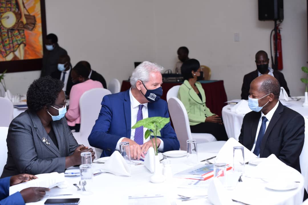 Educ_SportsUg's tweet photo. Hon. Minister of State for Higher Education Hon. Dr. JC Muyingo and @UnescoEast Director Prof. Hubert Gijzen shares a word at the sidelines of the #ParisDeclaration meeting at Serena Hotel @unescoug @Agoirosie1 @JCMuyingo @JanetMuseveni @UgandaMediaCent @GCICUganda https://t.co/LuI36w7xQE