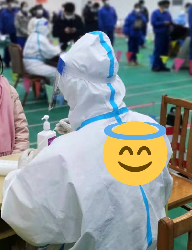 Ja8karta's tweet photo. 穿上隔离服我只能捅喉咙里
脱下隔离服爱捅哪里捅哪里 https://t.co/A3aeH2wXwv