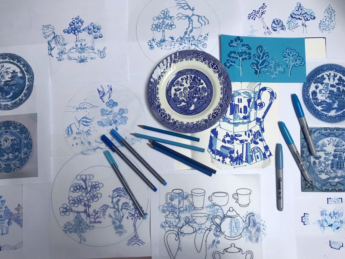 drawdrawdraw's tweet photo. Another @sketchbookskool session - looking at blue ceramics, locating motifs #drawing #sharpie #willowpattern #ceramics #bluedrawing https://t.co/o2DhkrVfwy https://t.co/8eai7KENh5
