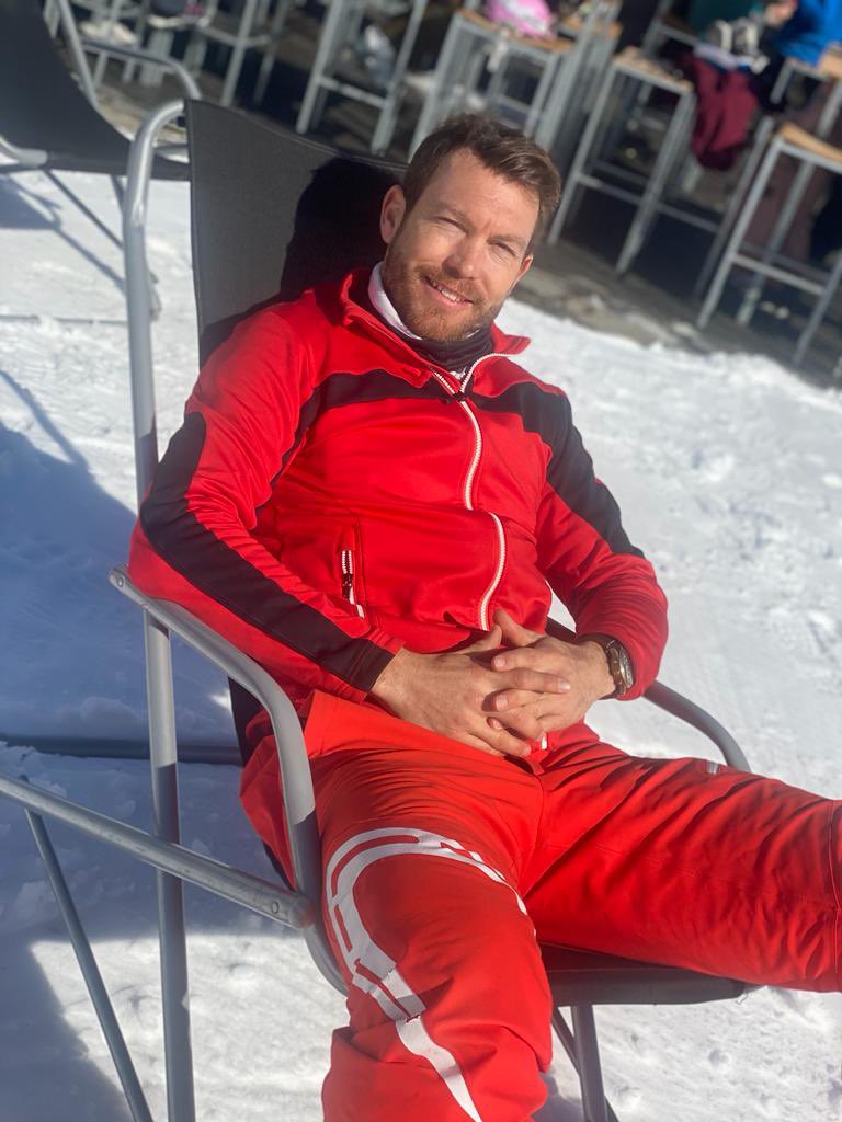 LichtsteinerSte's tweet photo. Relax⛷🎿 ☀️ #FlimsLaaxFalera https://t.co/pq0pWtonxV