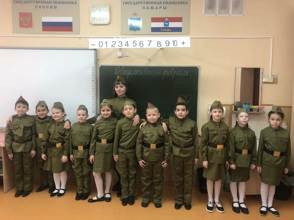 school77samara's tweet photo. В преддверии праздника в школе прошел конкурс "Смотра строя и песни" среди 1-4 классов. Все участники показали очень хорошую подготовку! Молодцы! 👨‍✈️👩‍✈️

#РДШ #РДШ63 #РДШСамара https://t.co/qReLW6gWBX