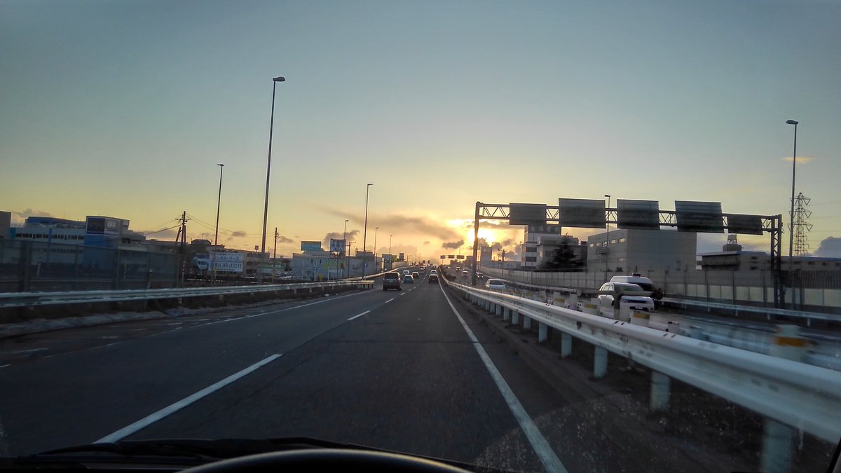 tmna1732's tweet photo. 現場からの帰り道📷
何時間前の
#イマソラ 
仕事帰りのこーゆー感じ好きらわ🙆 https://t.co/h51UGeCs55