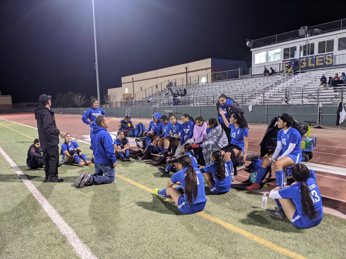 MiguelMendezSE's tweet photo. San Eli wins against a tough Mt View team. Great job by our midfield as they continue to work and do the little things that add up. Defense continues to be solid and forwards score. JV wins as well and continues to improve. Vamos San Eli! #sehsthebest https://t.co/FCXU2ZIuBC