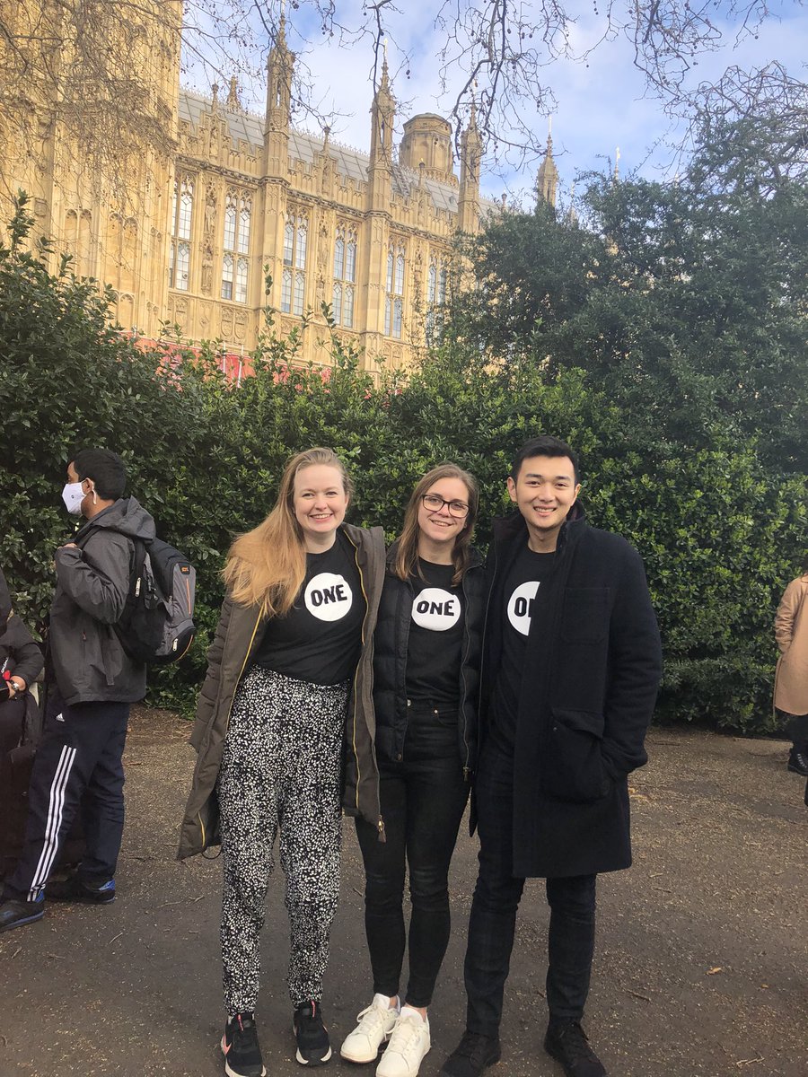 laura_webb20's tweet photo. Finally a reunion❤️well half of us…we miss you @FrancescaMemmi @abbiebeebee @ArtsAdeline https://t.co/yxjo5nihju