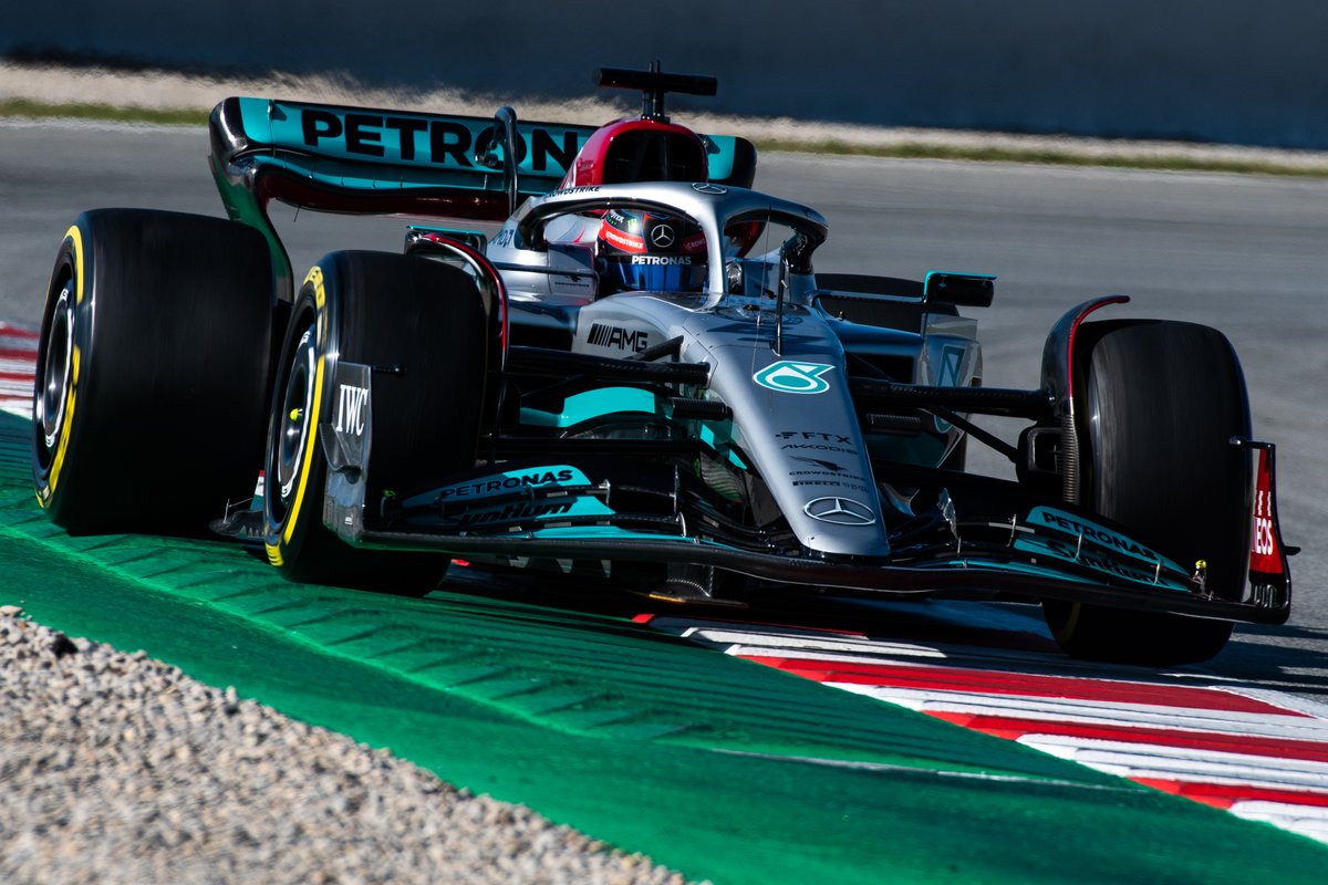 SpazGenev's tweet photo. So, @F1 2022 IS OFFICIALLY ON!
Which one of the cars do you like best?
#backtof1 #f1testing #f1 #spain #barcelona https://t.co/VXjwHcG5U3