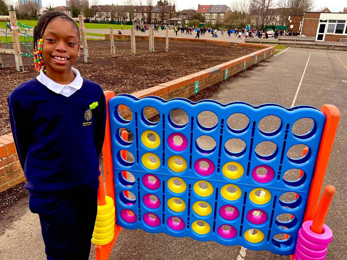 BroadmeadTPA's tweet photo. Itโs been a great start to our new play leader program! Year 5 are taking on their responsibilities with great commitment and enthusiasm! Keep up the great work Team ๐๐๐ #playleader #responsibility #teamwork https://t.co/V7d9QrK1Ev