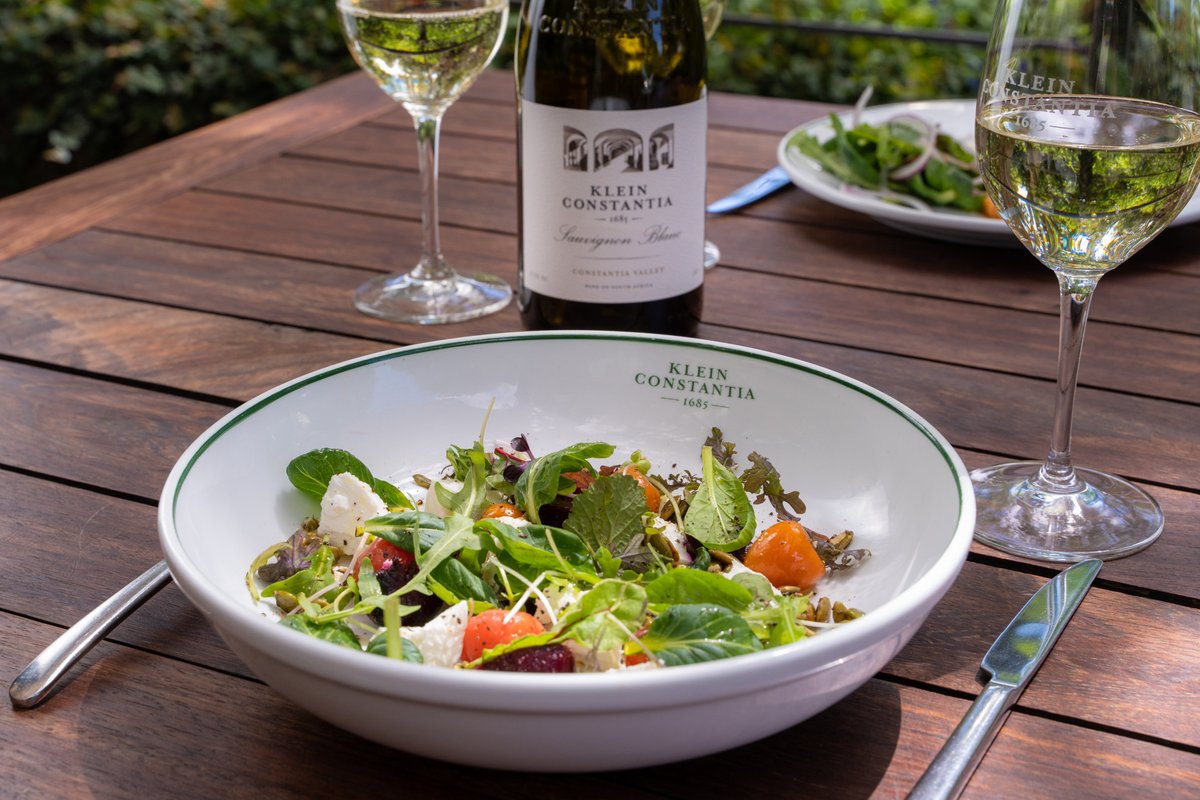 KleinConstantia's tweet photo. When you think of our Sauvignon Blanc, think goat’s cheese! A favourite at our bistro is the beetroot & chevre frais salad with vinaigrette & pumpkin seeds
Buy a bottle of the 2021 Sauvignon Blanc > https://t.co/rOgyabBoiB
#SeriousAboutSauvignon #TasteTheEvolution #SauvignonBlanc https://t.co/tbha8xm4Jo