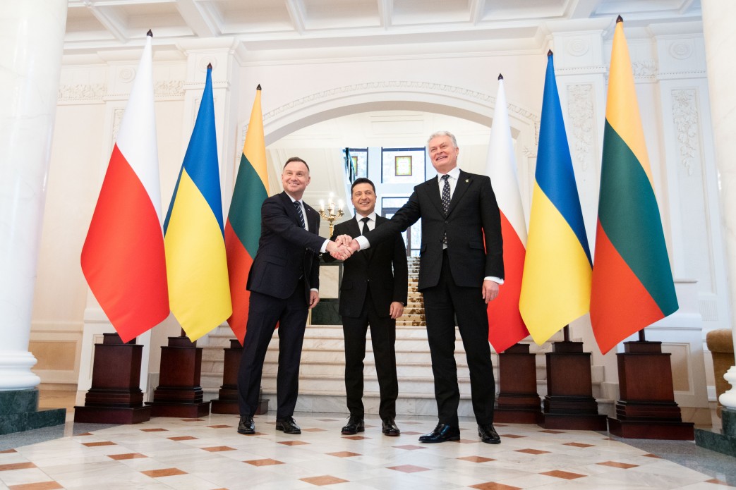 scientificrealm's tweet photo. 🇵🇱 🇺🇦 🇱🇹
#StrongerTogether
#NoInvasion #NoAggression
#Poland #Ukraine #Lithuania https://t.co/zIW6yXejre