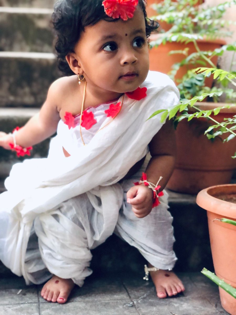 ImRavi4U's tweet photo. Twinning with @Samanthaprabhu2 Presenting our baby parnika as little Shakunthala😍🧚🏻‍♀️ @Gunasekhar1 #shakuntalam #teamshakuntalam 
https://t.co/PkU8wGEjzs https://t.co/Pn07evOSPg