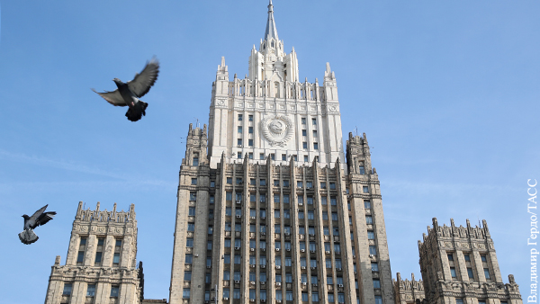 vzglyad's tweet photo. Россия пообещала сильный и чувствительный ответ на санкции США https://t.co/HoeTiH7RP1 https://t.co/dpSLhJTtQ5