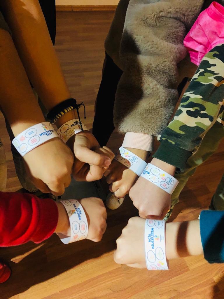 7.sınıf öğrencilerimize yönelik olarak bu hafta; “Doğru Test Çözme Teknikleri “ adlı sunumumuzu gerçekleştirdik ve öğrencilerimize rehber olması açısından “Test Tekniğimi Değerlendiriyorum” mini anket çalışmasını yaparak değerlendiremesini tamamladık..
🎯🎯