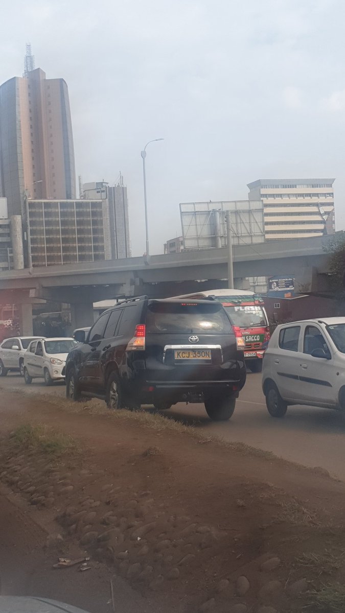 Impunity... BUNYALA ROAD. this should not happen. 
<a href="/Ma3Route/">Ma3Route</a> 
<a href="/PoliceKE/">Kenya Police Service</a>
