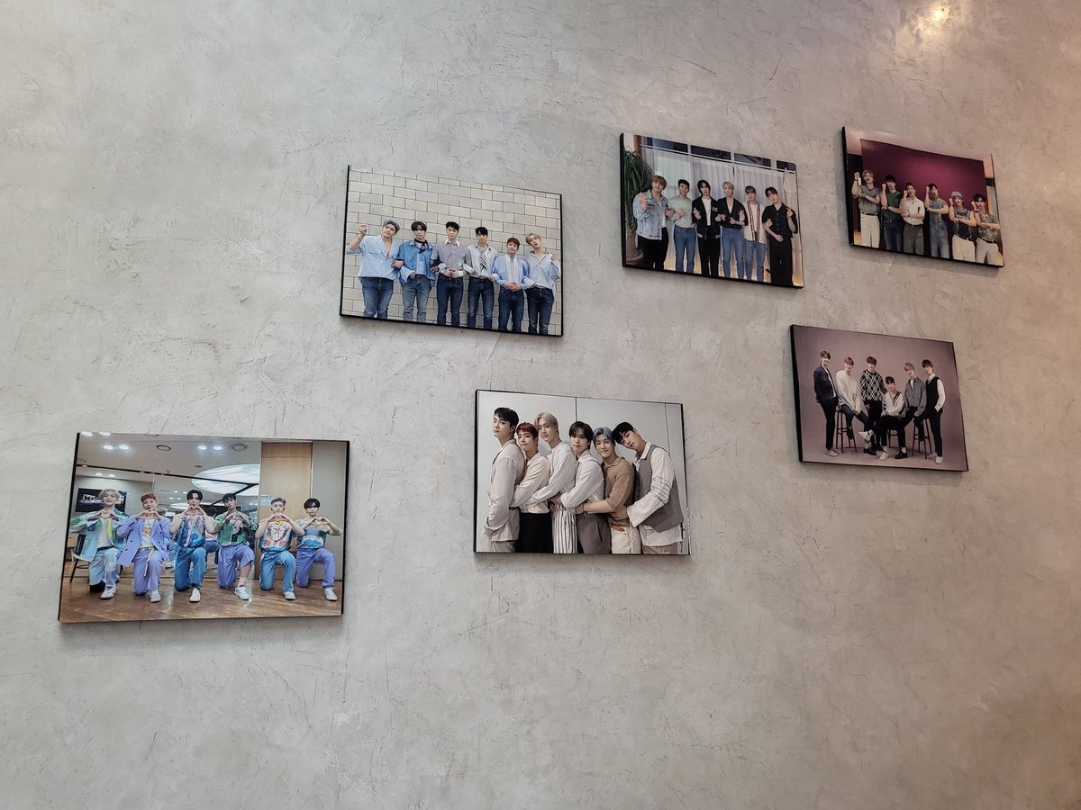 meonji_MJ's tweet photo. ขอบคุณทีมจัดคาเฟ่มากๆเลยนะคะ จัดงานน่ารักมาก มุมถ่ายรูปเยอะมากเลย เสียดายกลับเร็วไปหน่อยเลยอดได้รูปบนกำแพง ปีหน้าที่มีจัดอีกไปแน่นอน #ASTRO_6th_Anniversary 
#Astro6th https://t.co/KR7AOGkpog
