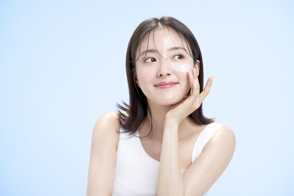 GimbapBlog2's tweet photo. #LeeSeYoung est l'égérie de #Cetaphill. https://t.co/RJ46bvqyOe