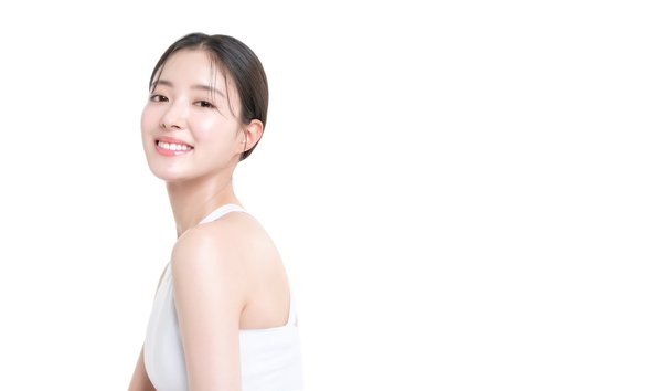 GimbapBlog2's tweet photo. #LeeSeYoung est l'égérie de #Cetaphill. https://t.co/RJ46bvqyOe