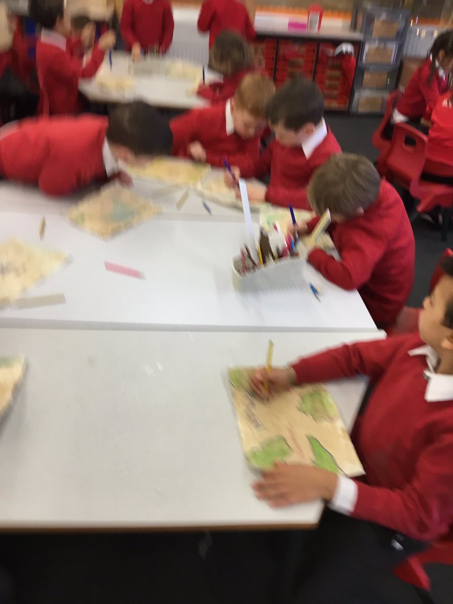 HolyFamilyRead's tweet photo. Year One have made fabulous maps of Christopher Columbus’s Voyage to the Americas 😀 https://t.co/oA6YV4FgVM