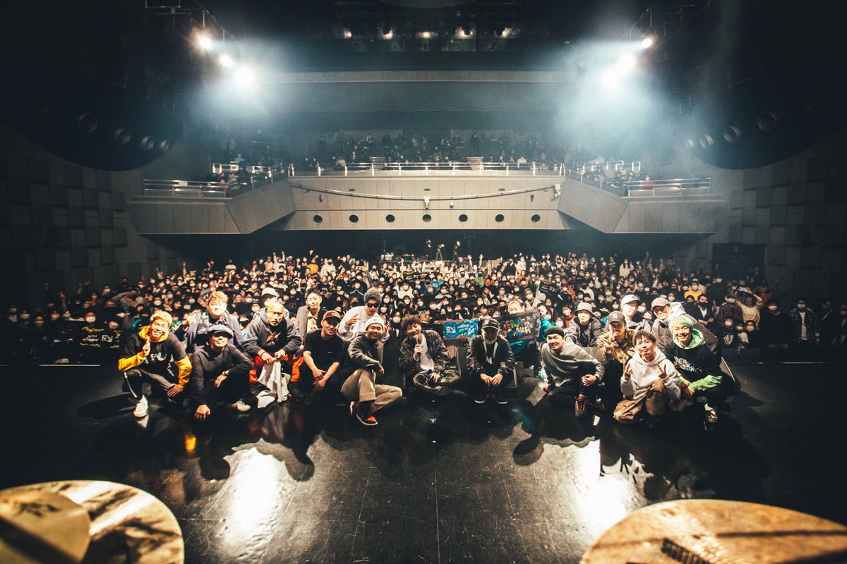 RAY_SINGER's tweet photo. 2022.2.23
BE READY to THE OSAKA
人生で最高で最強の1日でした!
NAMBA HATCH!
あの空間にいてくれた
ゲストのみんな、BE READY BAND、関係者、裏方さん達、そしてお客さん!
全ての人に感謝です!
みんなのおかげでやり切ることができました!
ありがとうございました!!
#singerray
#BEREADY https://t.co/BHa2D0t9XL