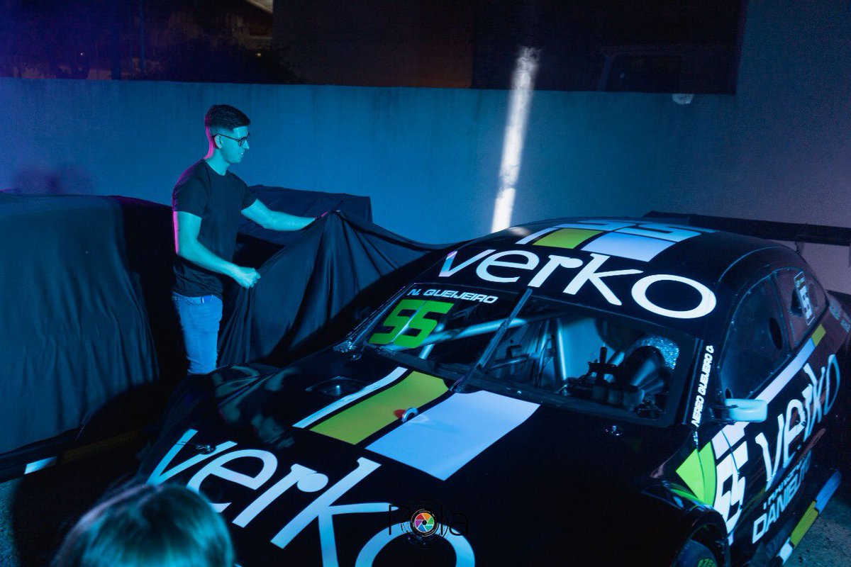 TopRaceOk's tweet photo. 👏🏻 El lunes por la noche el @DMTeamOk presentó sus autos para la primera fecha de la temporada 2022. Ya tiene todo listo para ser protagonistas en el @AutodromoBA el 25, 26 y 27 de Febrero. 
•
📸 @DamianBarisch https://t.co/A3RpKeTco1