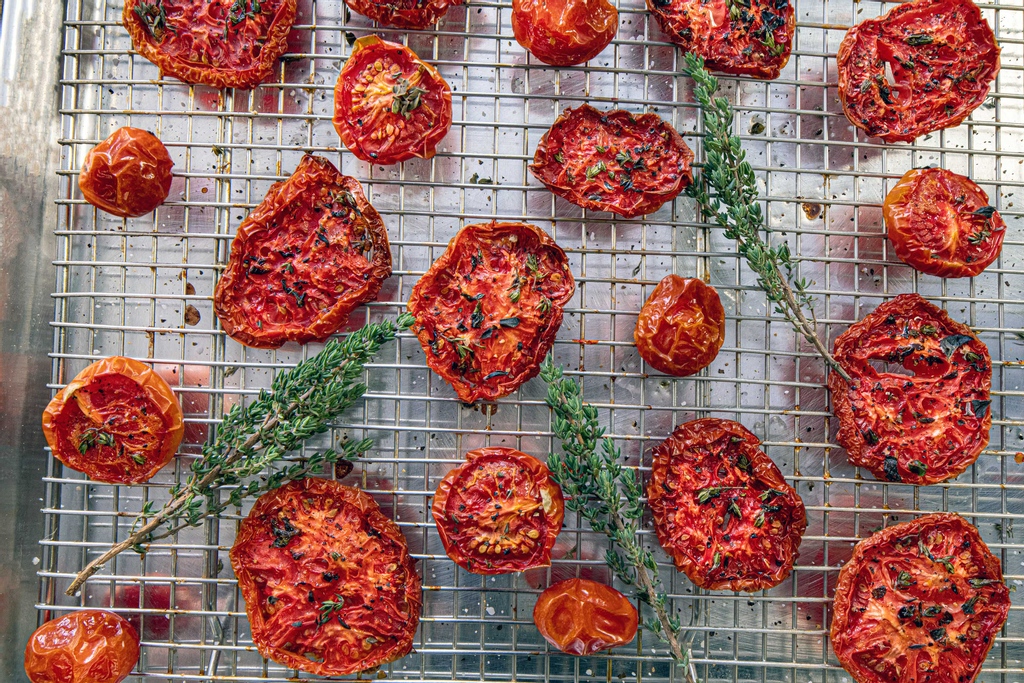 freshfromFL's tweet photo. This Florida Sundried Tomato recipe is great in pasta, sauces, salads, or sandwiches! https://t.co/q7B6fGdMZh
#freshfromflorida #floridaagriculture #tomatorecipe #tomatorecipes #floridatomato #floridatomatoes #tomatoes #tomato #sundried #floridafarmers #tomatofarmer https://t.co/Dkpxvpp2EJ