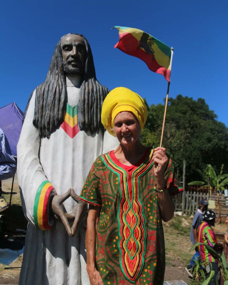 InstagramTakeover with @chasinglightwithal. This morning, I witnessed Judah Square come to life with delight as everyone cheered in amazement at the unveiling of the Rastafari Priest sculpture standing proud at 2.2 meters.

#InstagramTakeover
#VisitKnysna